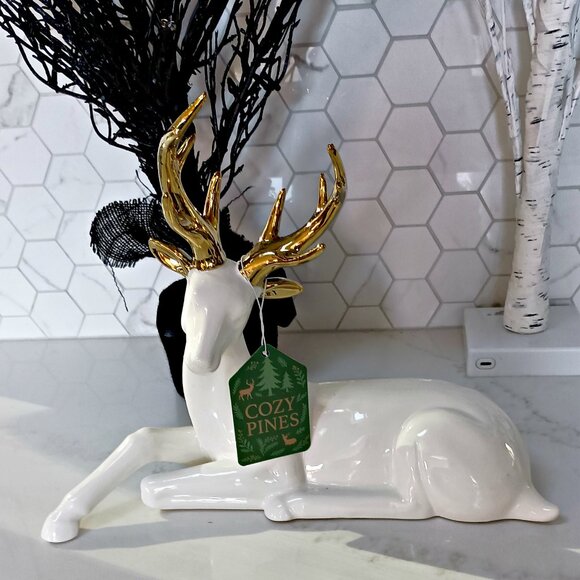 NEW! EXQUISITE GOLD ANTLER DEER DECOR - Picture 4 of 4